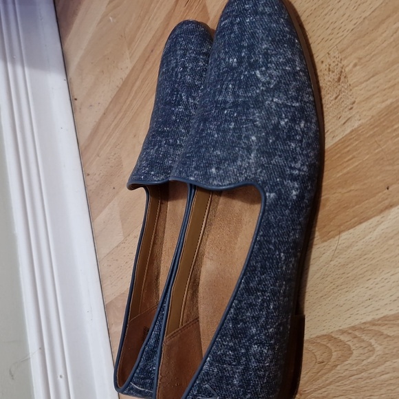 Vionic flats in denim color - Picture 4 of 9